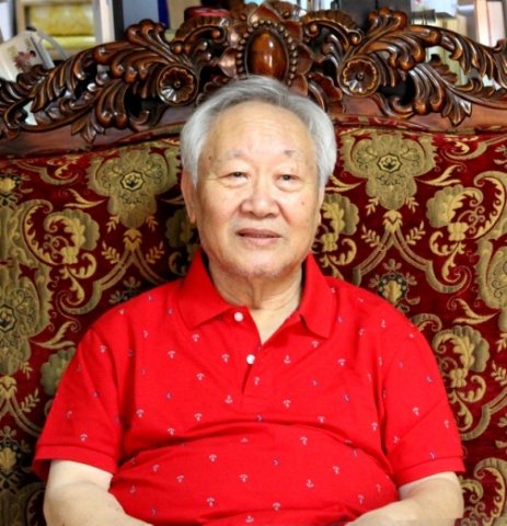 侯业油画作品走进中国高铁